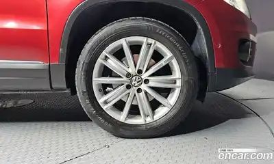 Volkswagen Tiguan 2014 2.0 Автомат в Москве № 520806, миниатюра 5