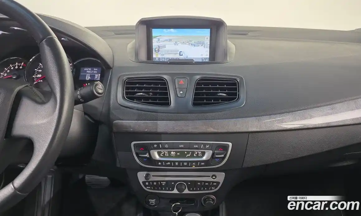 Renault SM3 2012 1.6 Автомат в Москве № 521057, фото 14