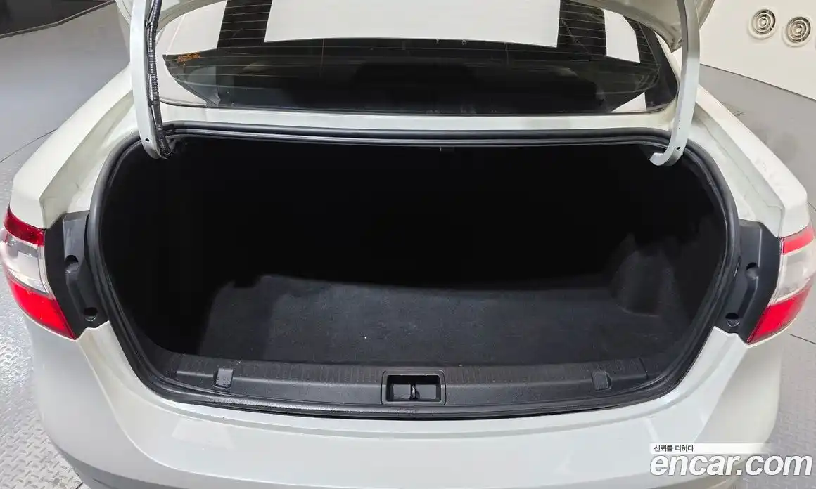 Renault SM3 2012 1.6 Автомат в Москве № 521057, фото 20