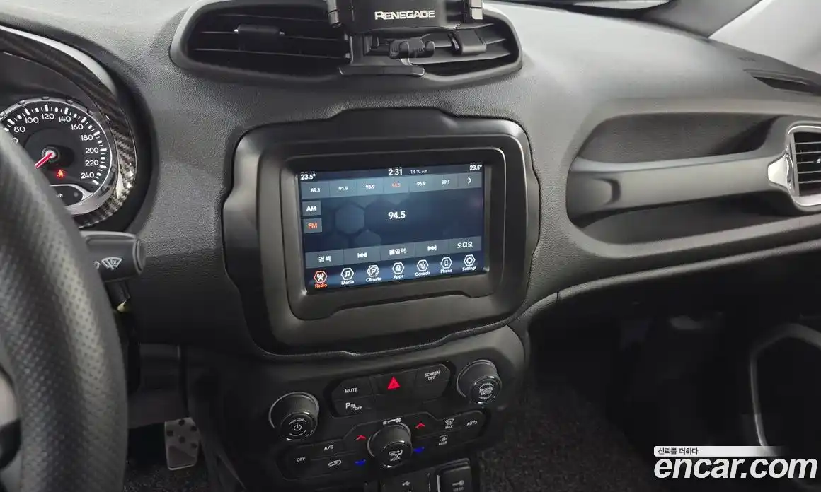 Jeep Renegade 2021 2.4 Автомат в Москве № 521954, фото 14