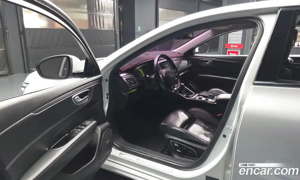 Renault SM6 2017 2.0 Автомат в Москве № 522648, фото 10