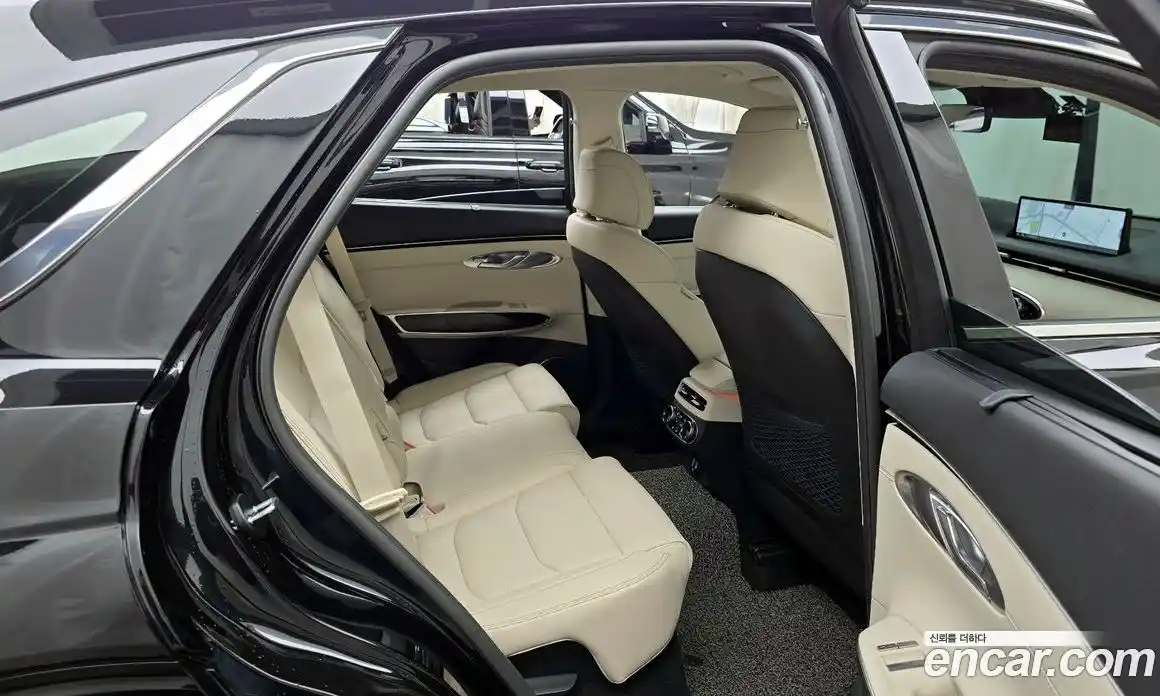 Genesis GV70 2022 2.5 Автомат в Москве № 523870, фото 12