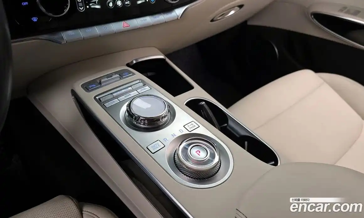 Genesis GV70 2022 2.5 Автомат в Москве № 523870, фото 9