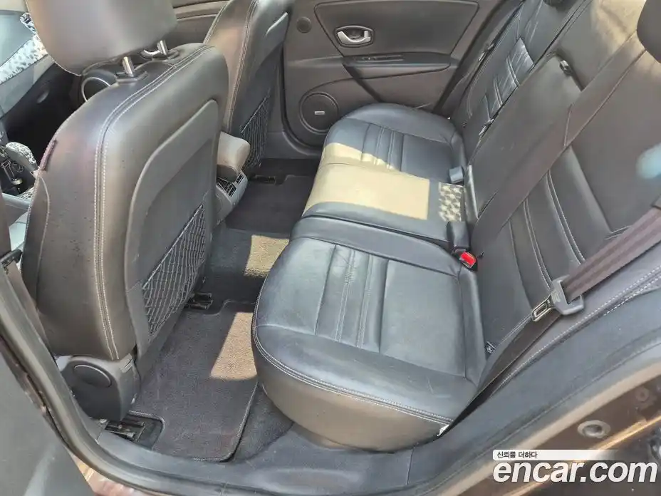 Renault SM3 2013 1.6 Автомат в Москве № 524481, фото 13