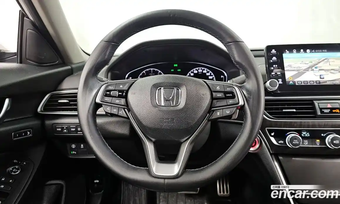 Honda Accord 2018 2.0 Автомат в Москве № 526163, фото 13