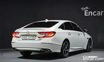 Honda Accord 2018 2.0 Автомат в Москве № 526163, миниатюра 2