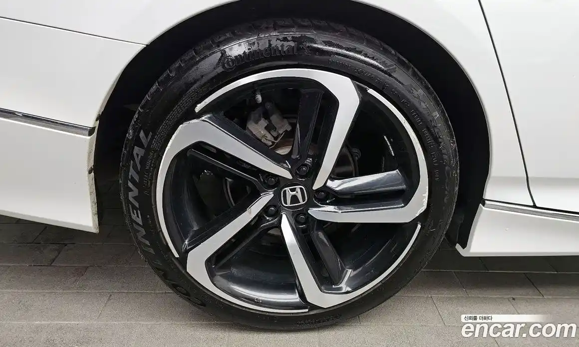 Honda Accord 2018 2.0 Автомат в Москве № 526163, фото 5