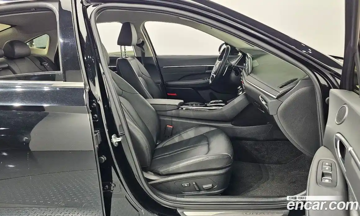 Hyundai Sonata 2022 2.0 Автомат в Москве № 530133, фото 10