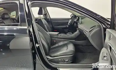 Hyundai Sonata 2022 2.0 Автомат в Москве № 530133, миниатюра 10