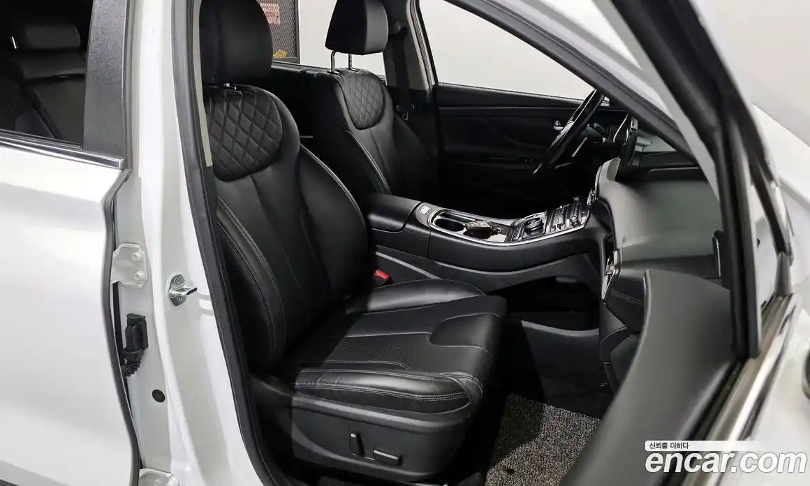 Hyundai Santa Fe 2022 2.5 Автомат в Москве № 530914, фото 12