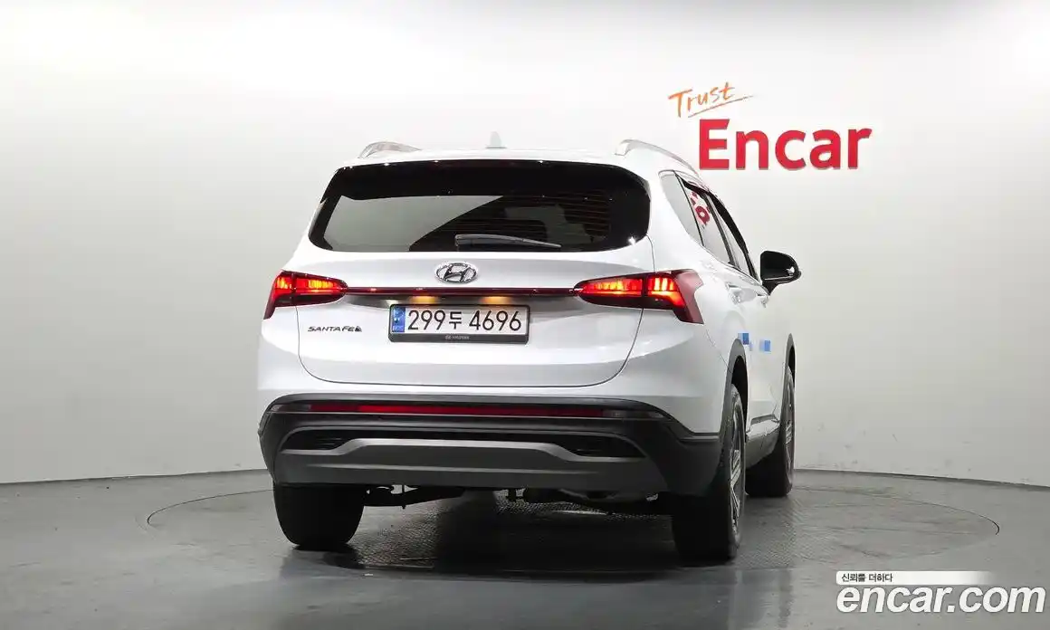 Hyundai Santa Fe 2022 2.5 Автомат в Москве № 530914, фото 4