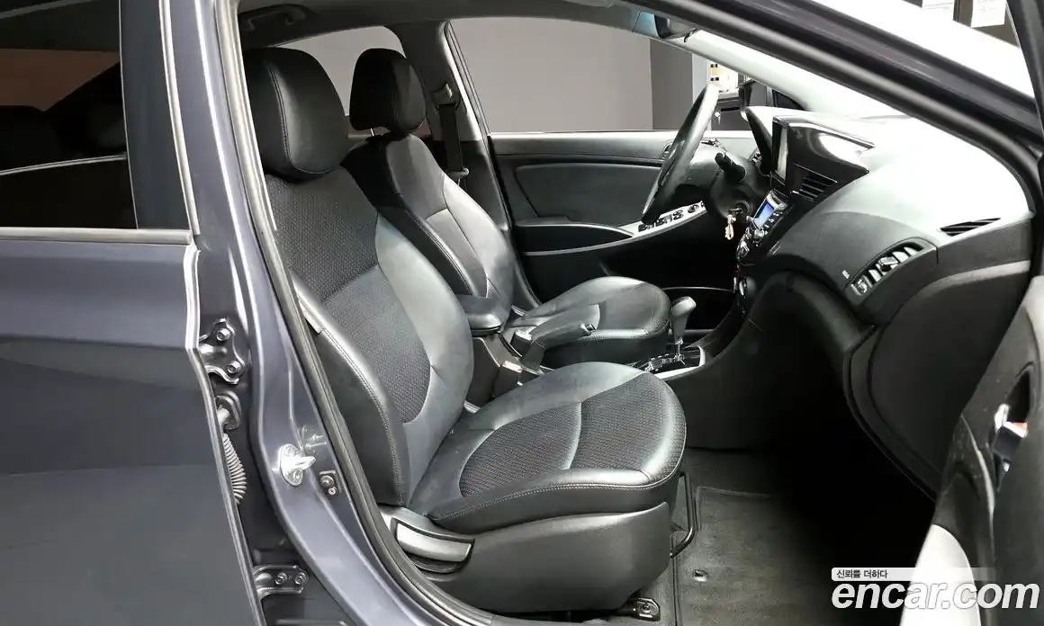 Hyundai Accent 2011 1.4 Автомат в Москве № 530961, фото 11