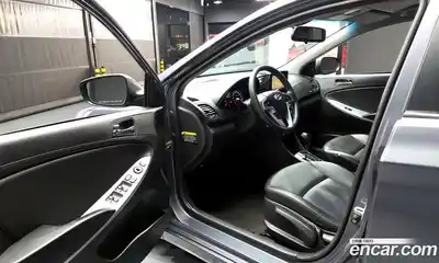 Hyundai Accent 2011 1.4 Автомат в Москве № 530961, миниатюра 10