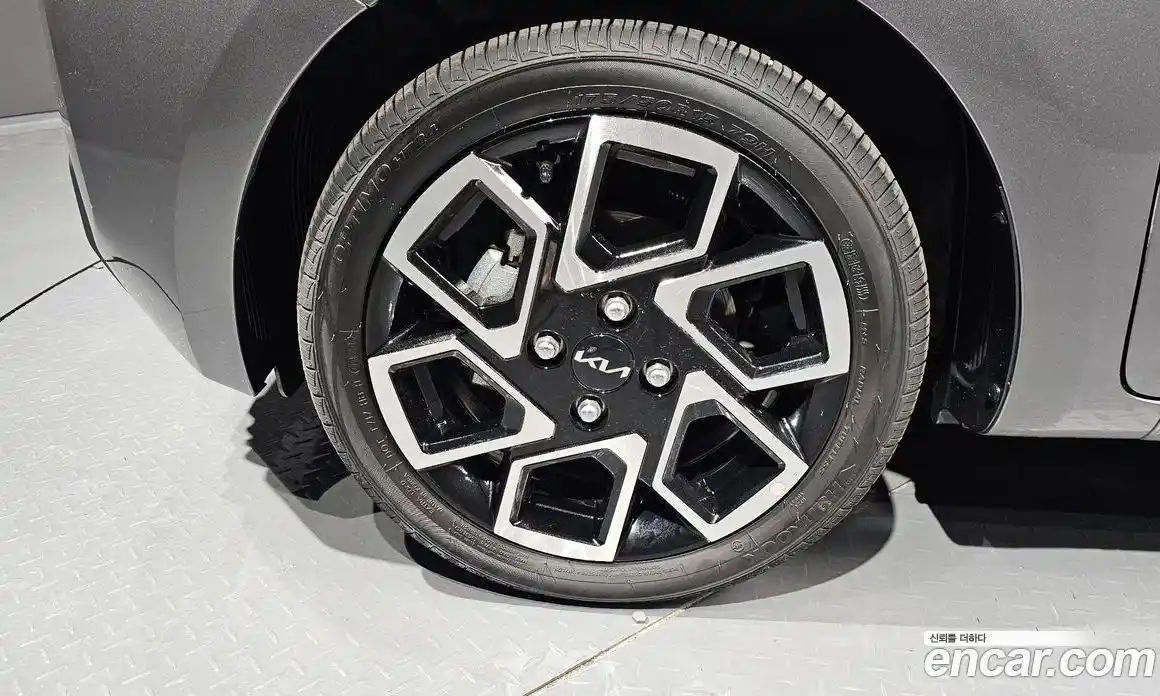 Kia Ray 2024 1.0 Автомат в Москве № 531795, фото 4