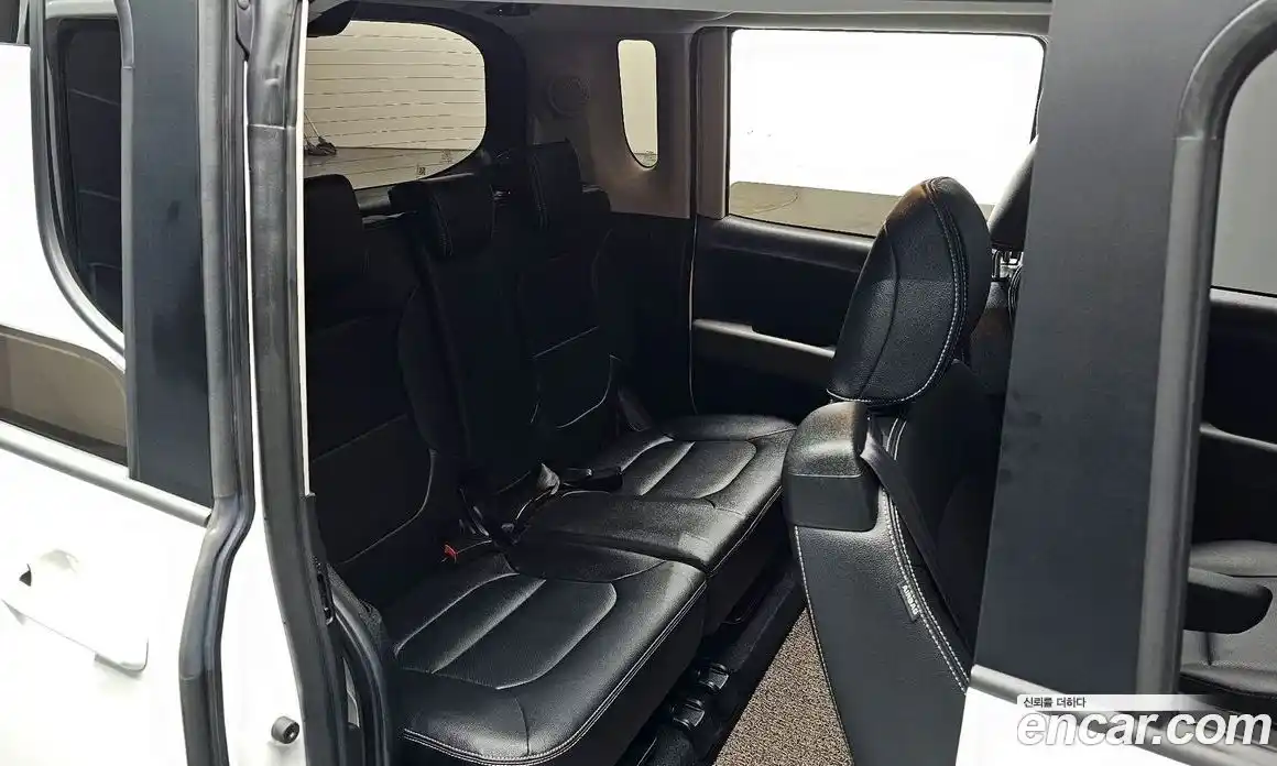 Kia Ray 2024 1.0 Автомат в Москве № 532046, фото 12