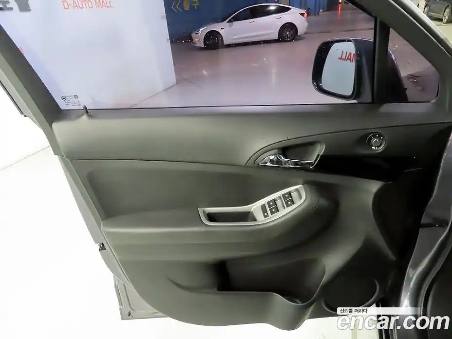 Chevrolet Orlando 2012 2.0 Автомат в Москве № 533155, фото 14