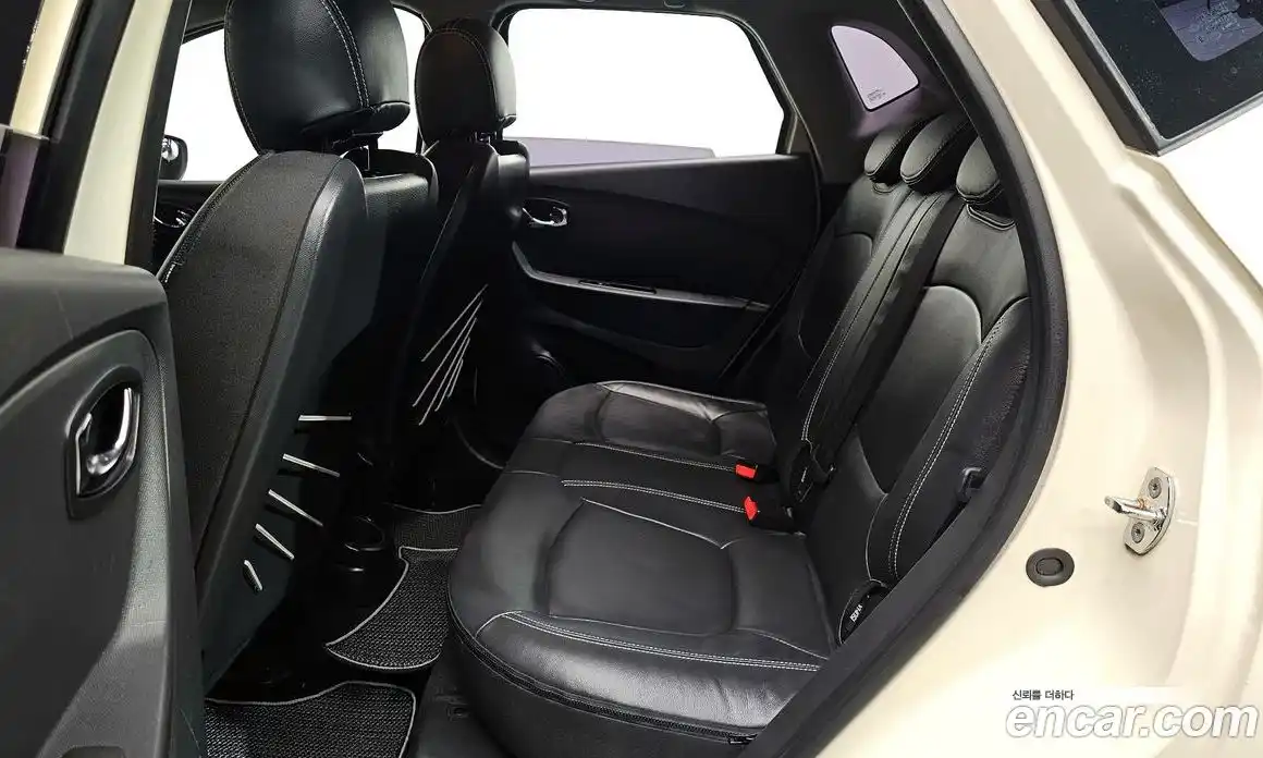 Renault QM3 2015 1.5 Автомат в Москве № 534186, фото 11