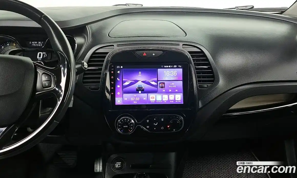 Renault QM3 2015 1.5 Автомат в Москве № 534186, фото 13