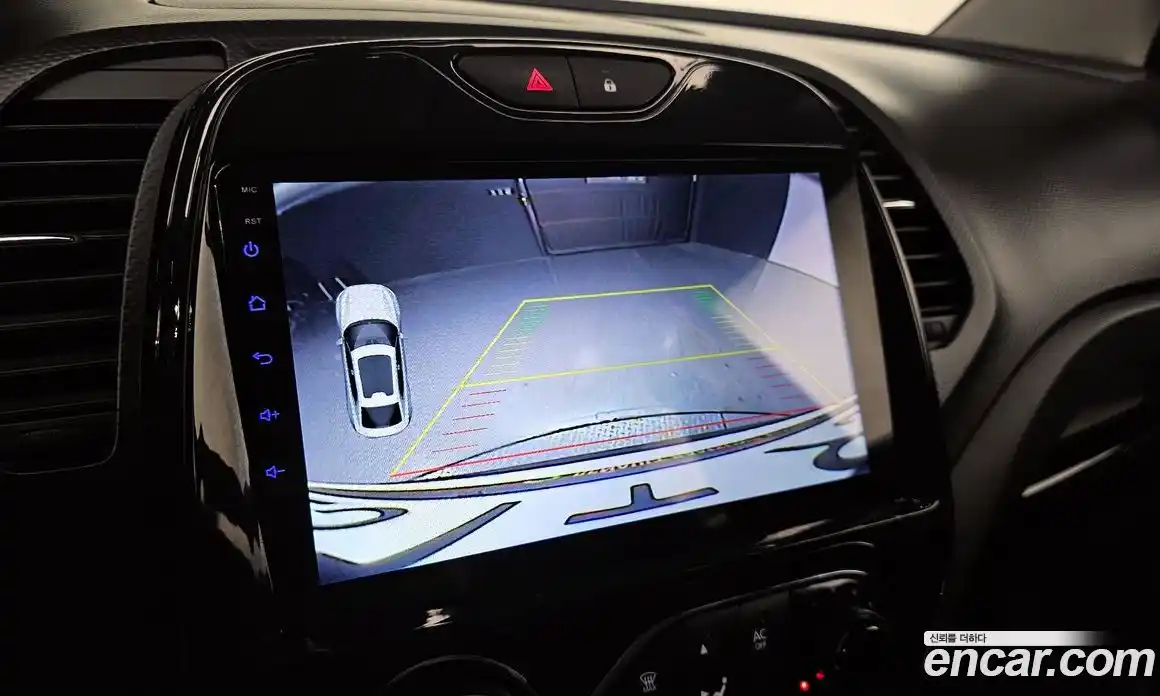 Renault QM3 2015 1.5 Автомат в Москве № 534186, фото 14