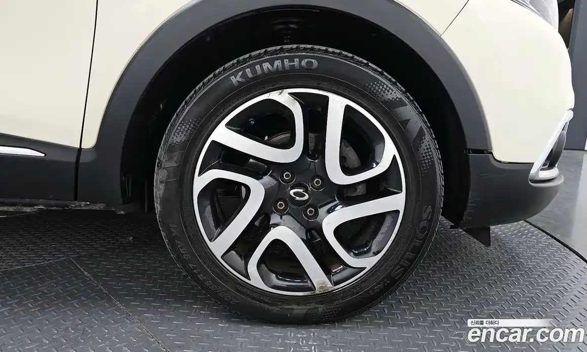 Renault QM3 2015 1.5 Автомат в Москве № 534186, фото 4