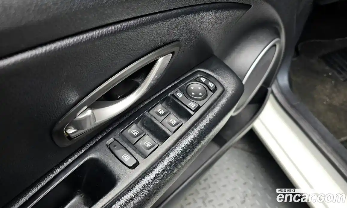 Renault SM3 2015 1.6 Автомат в Москве № 534320, фото 17