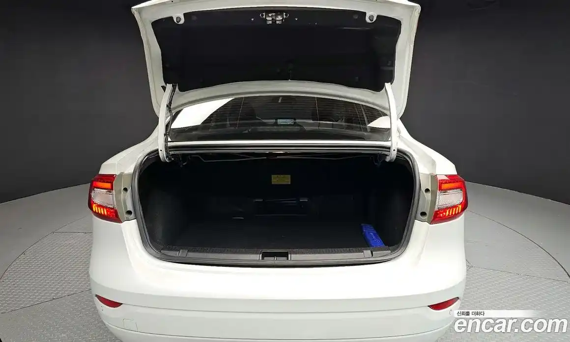 Renault SM3 2015 1.6 Автомат в Москве № 534320, фото 20