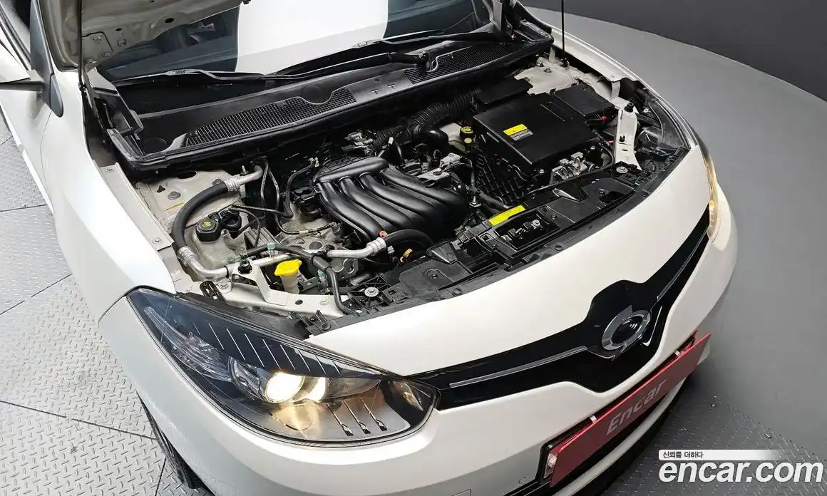 Renault SM3 2015 1.6 Автомат в Москве № 534320, фото 6