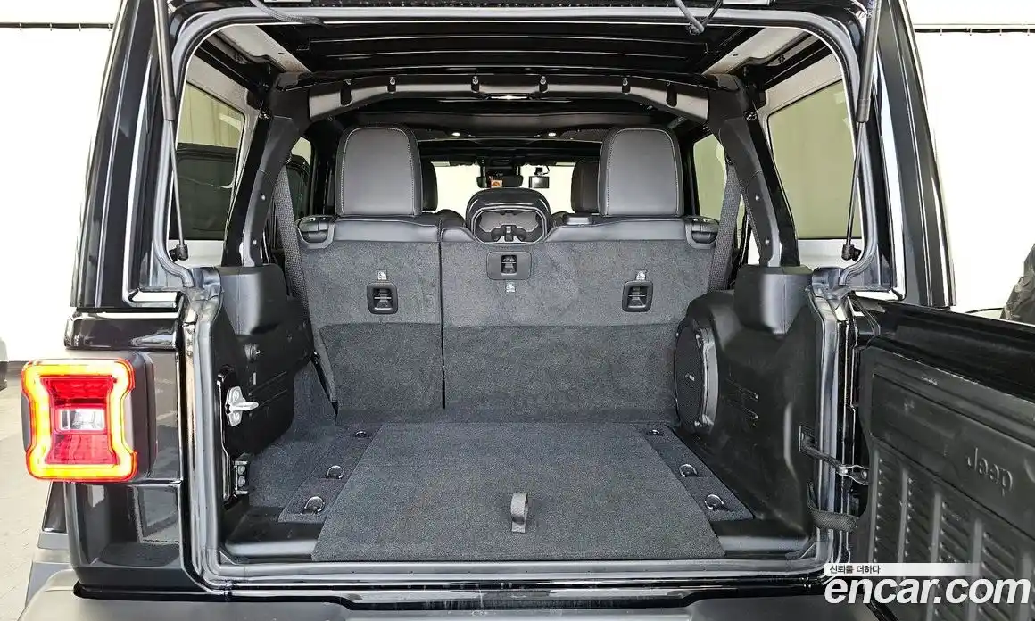 Jeep Wrangler 2024 2.0 Автомат в Москве № 534567, фото 19