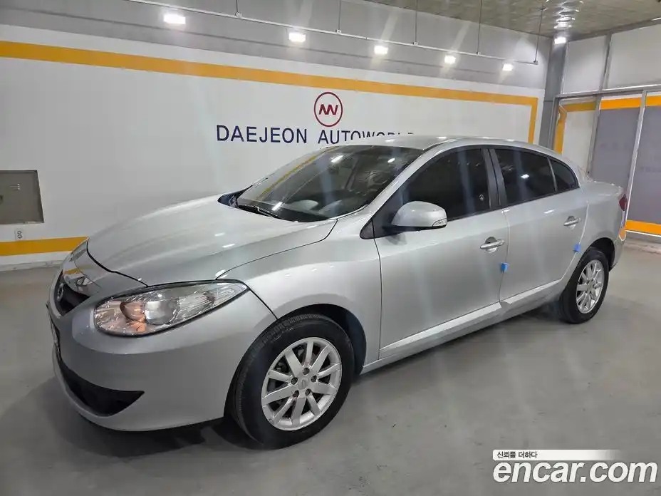 Renault SM3 2011 2.0 Автомат в Москве № 536864, фото 1