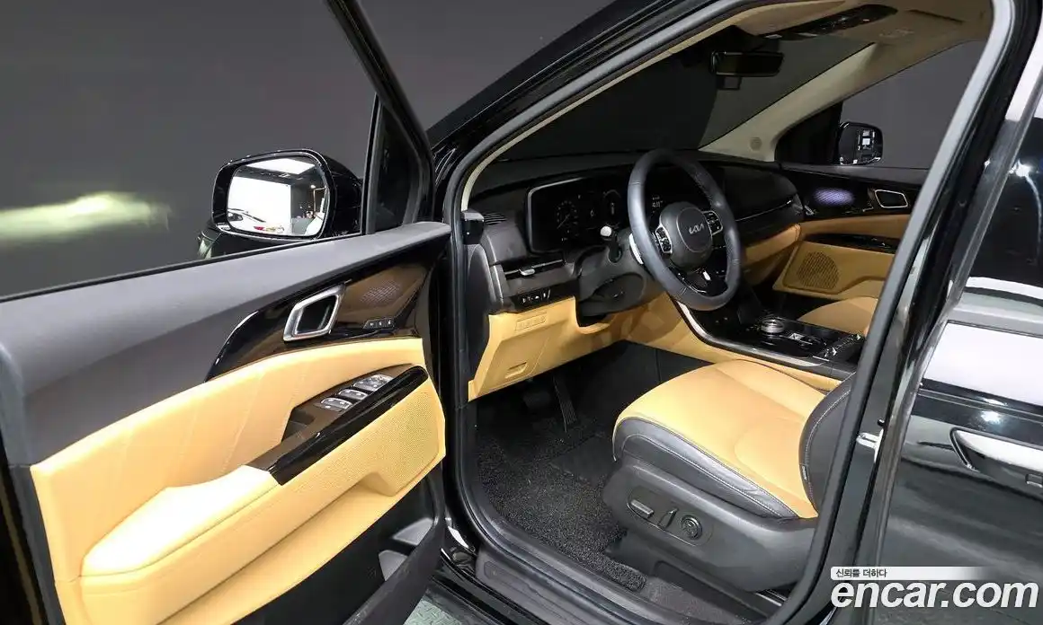 Kia Canival 2023 2.2 Автомат в Москве № 53888, фото 15