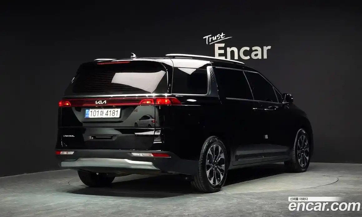 Kia Canival 2023 2.2 Автомат в Москве № 53888, фото 8