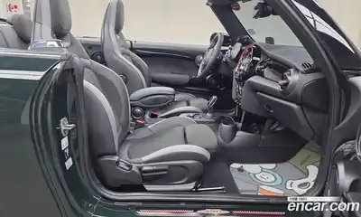 Mini Cooper Convertible 2024 2.0 Автомат в Москве № 539451, миниатюра 11