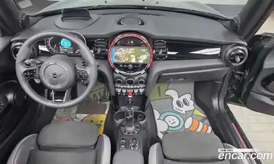 Mini Cooper Convertible 2024 2.0 Автомат в Москве № 539451, миниатюра 7