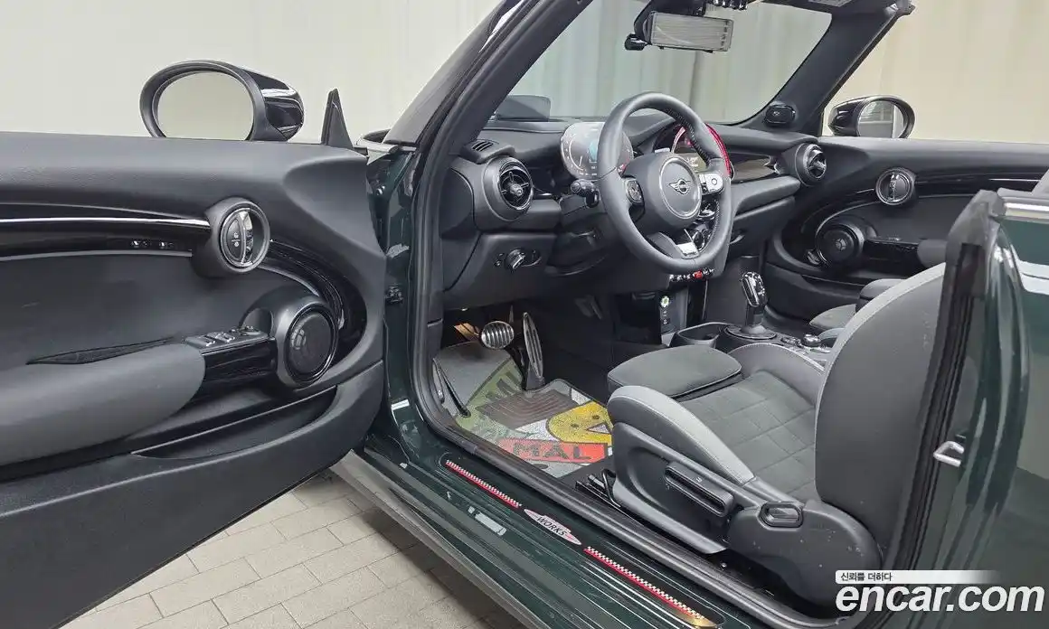 Mini Cooper Convertible 2024 2.0 Автомат в Москве № 539451, фото 10