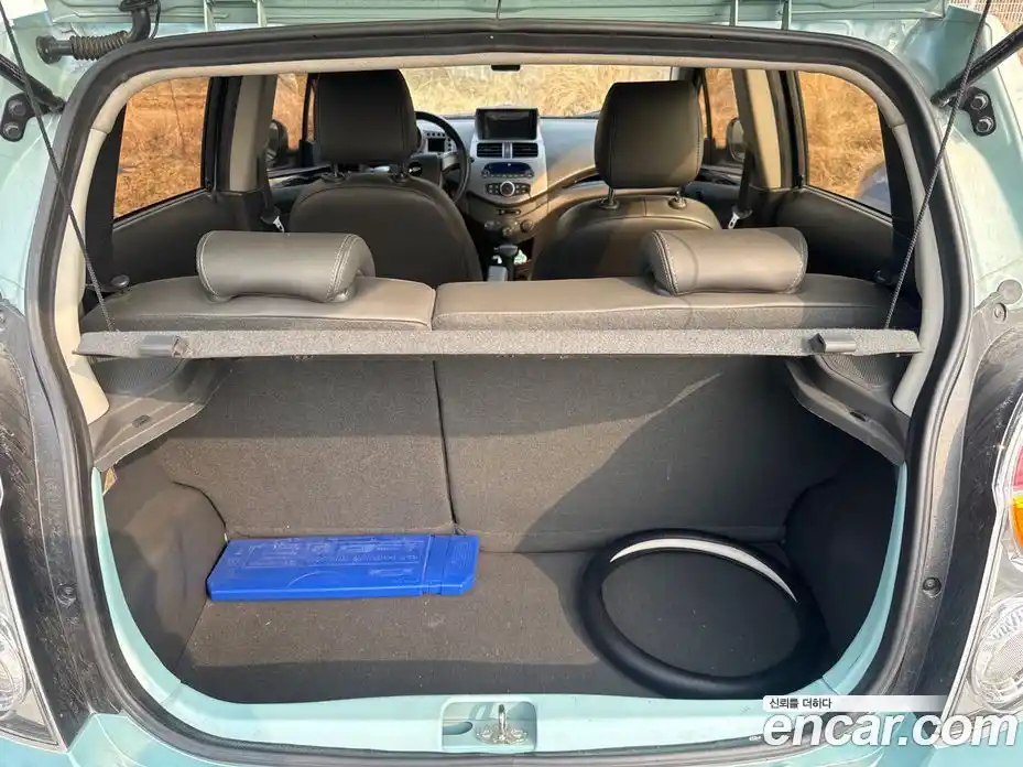 Chevrolet Spark 2012 1.0 Механическая в Москве № 540556, фото 13