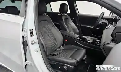 Mercedes-Benz A-Class 2019 2.0 Автомат в Москве № 542385, миниатюра 10