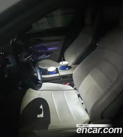 Porsche Taycan 2023 Автомат в Москве № 545913, миниатюра 3