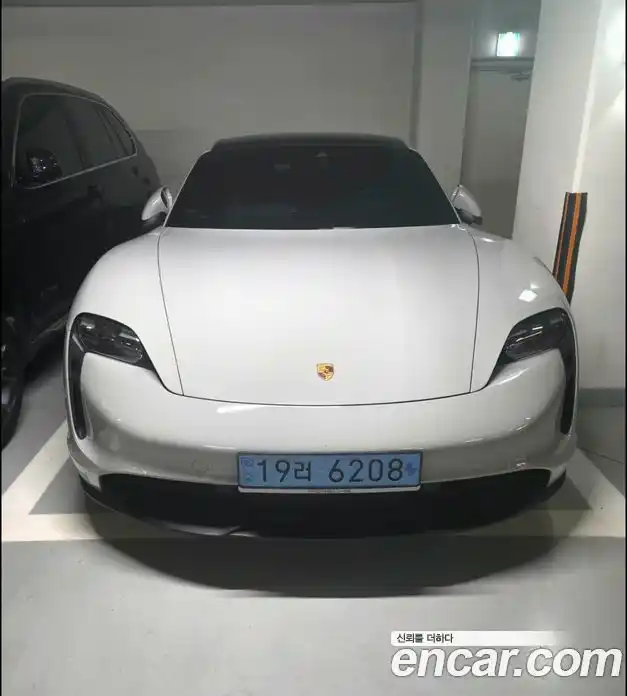 Porsche Taycan 2023 Автомат в Москве № 545913, фото 7