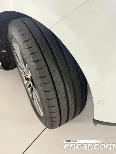 Land Rover Range-Rover 2023 4.4 Автомат в Москве № 546159, миниатюра 5