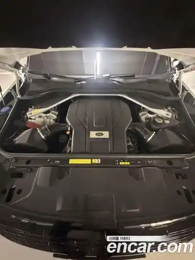 Land Rover Range-Rover 2023 4.4 Автомат в Москве № 546159, миниатюра 6