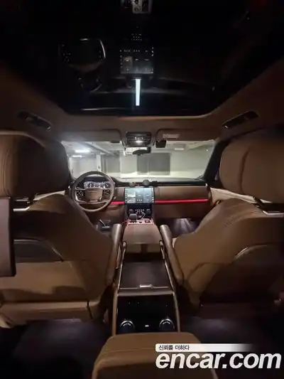 Land Rover Range-Rover 2023 4.4 Автомат в Москве № 546159, миниатюра 9