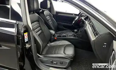 Volkswagen Arteon 2018 2.0 Автомат в Москве № 547357, миниатюра 11