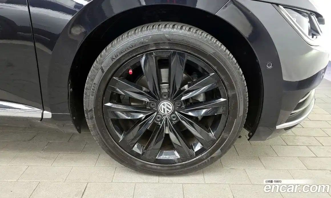 Volkswagen Arteon 2018 2.0 Автомат в Москве № 547357, фото 5