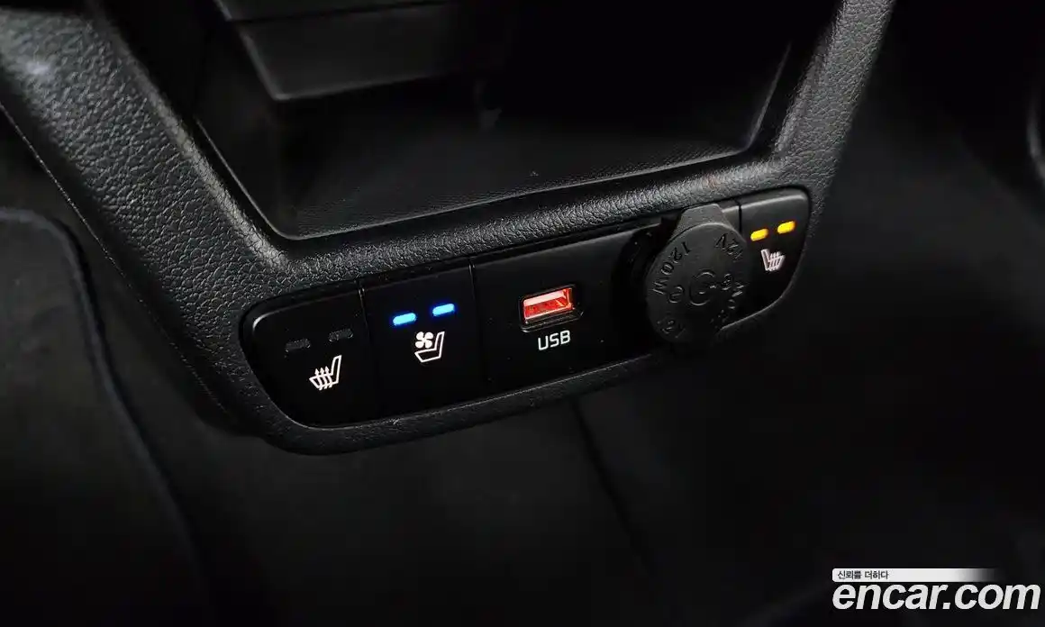 Kia Ray 2023 1.0 Автомат в Москве № 55854, фото 18