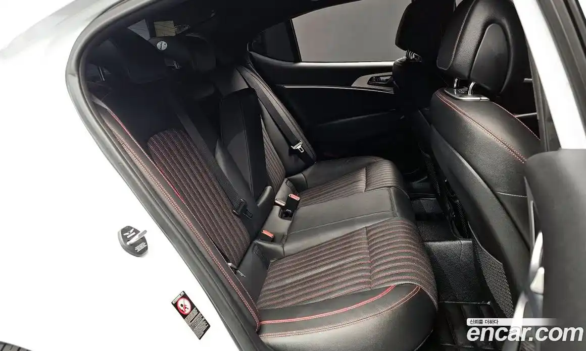 Genesis G70 2018 2.0 Автомат в Москве № 58570, фото 12