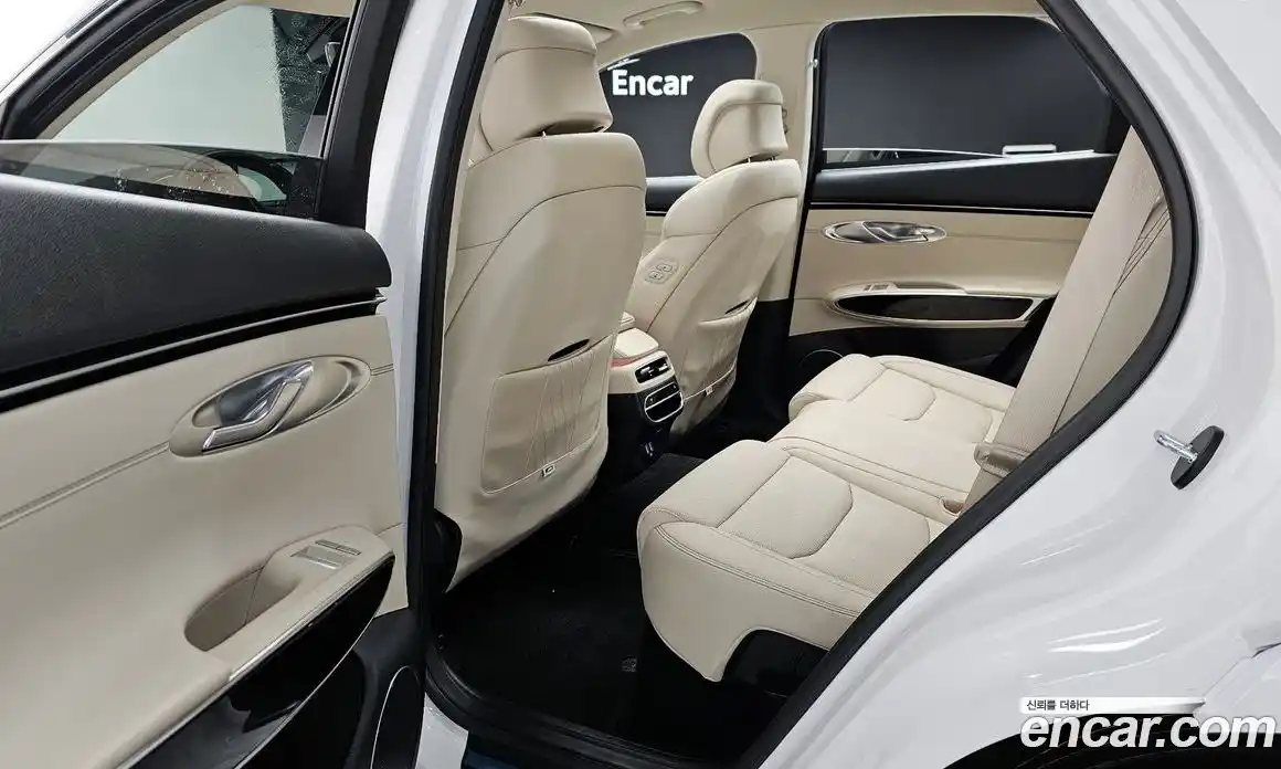 Genesis GV70 2024 2.5 Автомат в Москве № 58911, фото 10