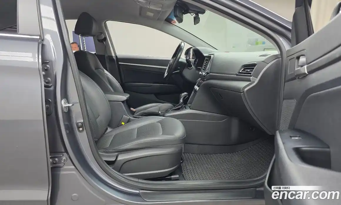 Hyundai Avante 2019 1.6 Автомат в Москве № 9061, фото 20