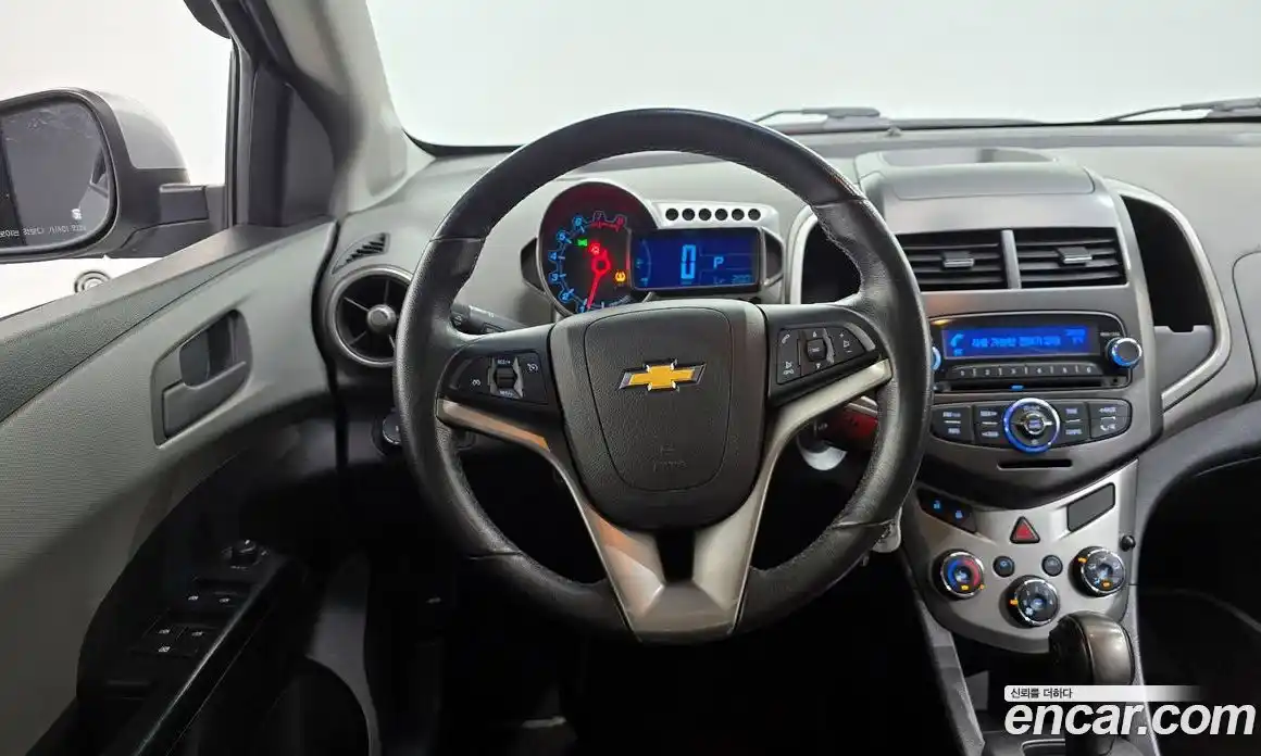Chevrolet Aveo 2015 1.4 Автомат в Москве № 99049, фото 13