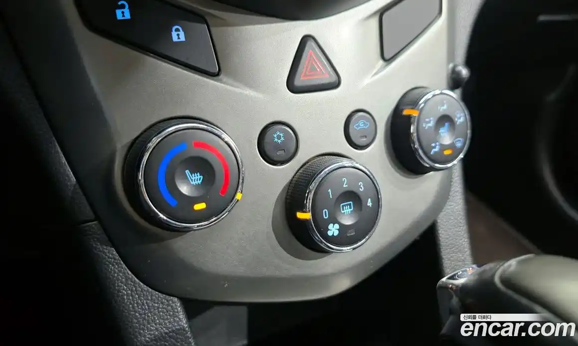 Chevrolet Aveo 2015 1.4 Автомат в Москве № 99049, фото 18