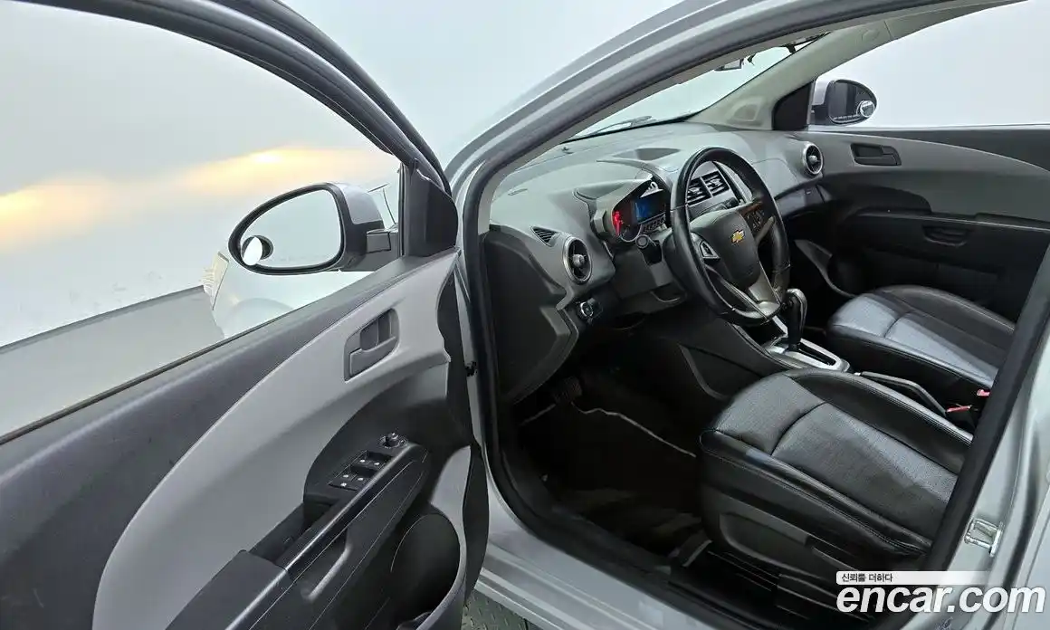 Chevrolet Aveo 2015 1.4 Автомат в Москве № 99049, фото 4